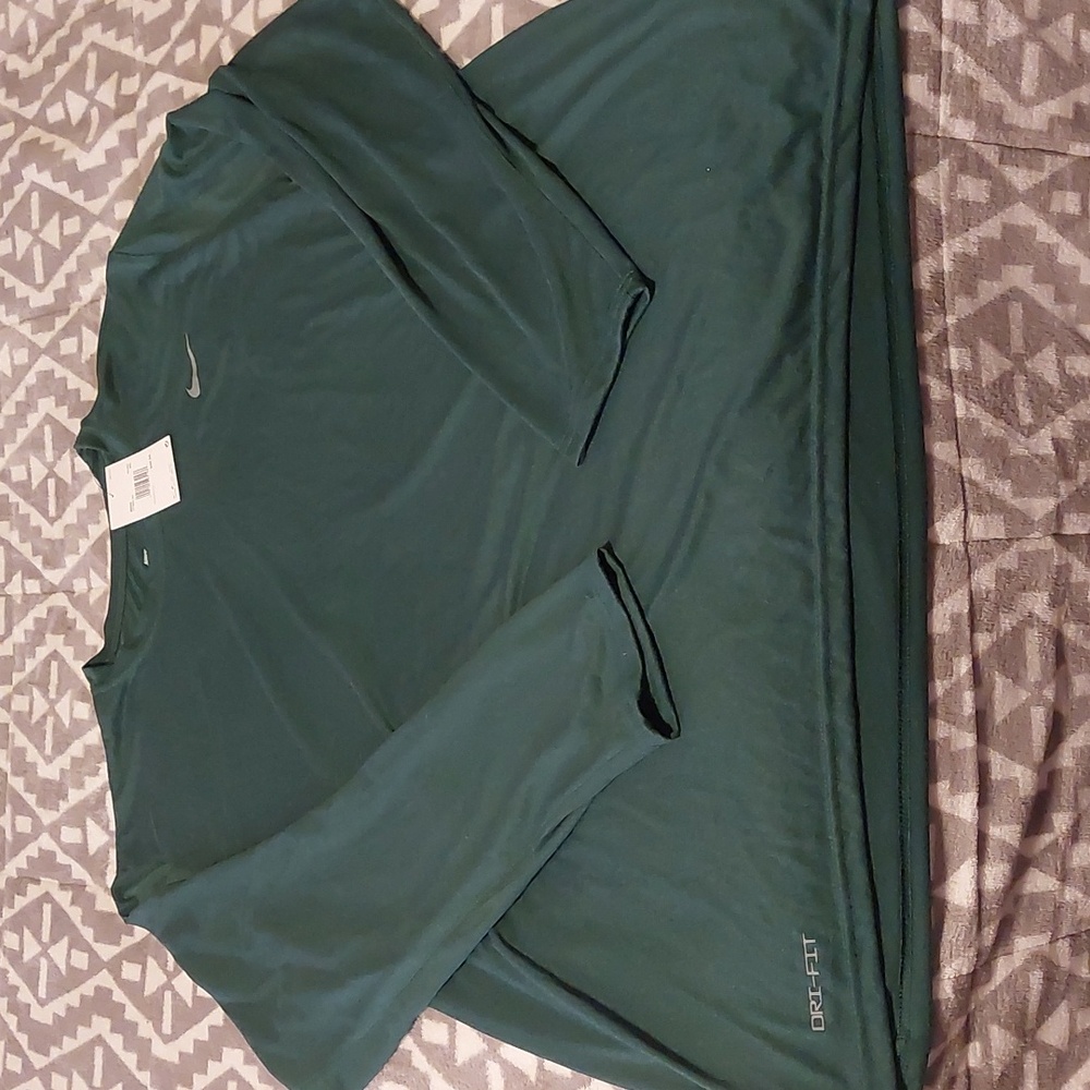 Nike Mens Dri-Fit Shirt.